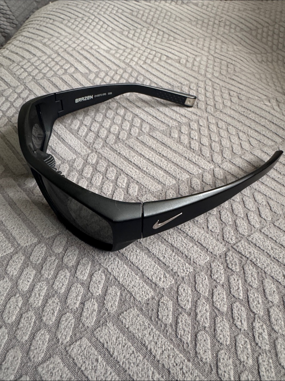 Nike Brazen Men's Black Sport Wrap Sunglasses